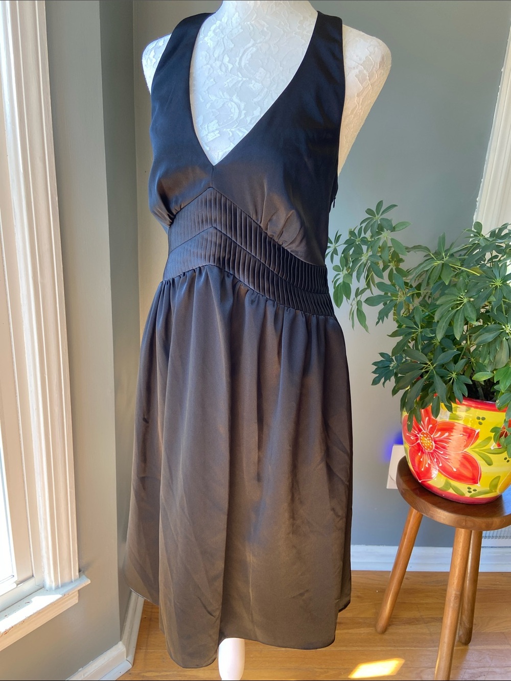 NWT Calvin Klein Classic Black V-Neck Halter Sleeveless Dress